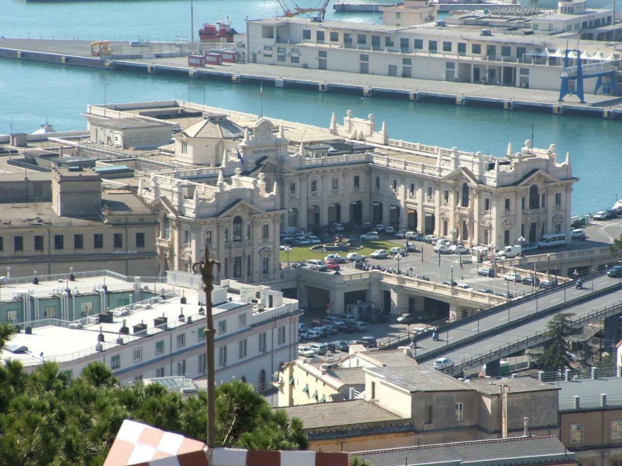 The Hostel In Genova Esterno foto